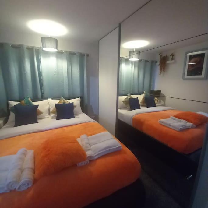 Golden Plush Suites - Beautiful Luxury 3 Bed House In לייסטר מראה חיצוני תמונה