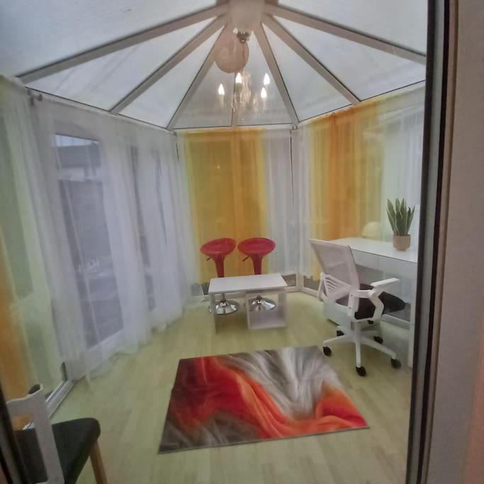 Golden Plush Suites - Beautiful Luxury 3 Bed House In לייסטר מראה חיצוני תמונה