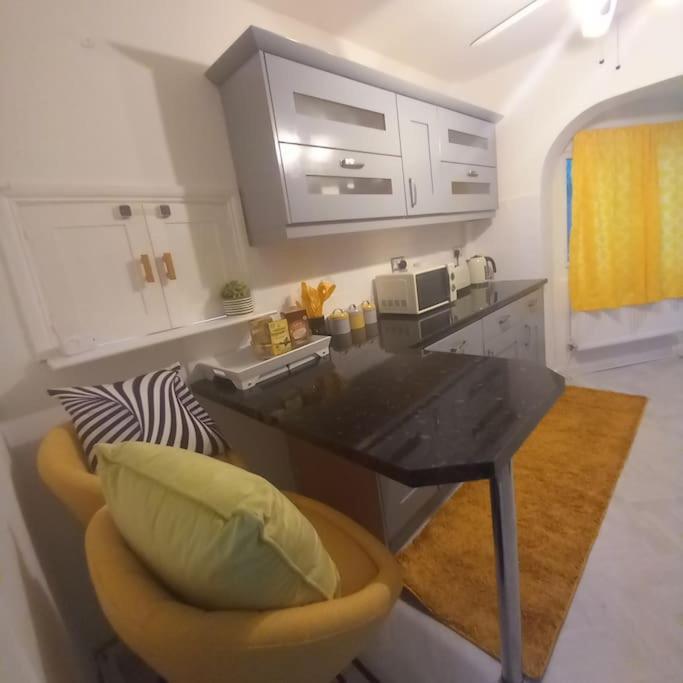 Golden Plush Suites - Beautiful Luxury 3 Bed House In לייסטר מראה חיצוני תמונה